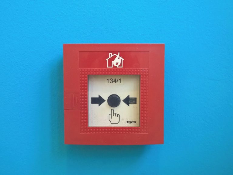 fire-detector-2117977_1920